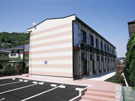 落ち着いた雰囲気の外観です