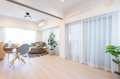 【居間・リビング】 | サンハイツ両国　　　　　　　　　　　　　　　　　　　　　　　　　　　　　　　 | ゆったり過ごせる居間です