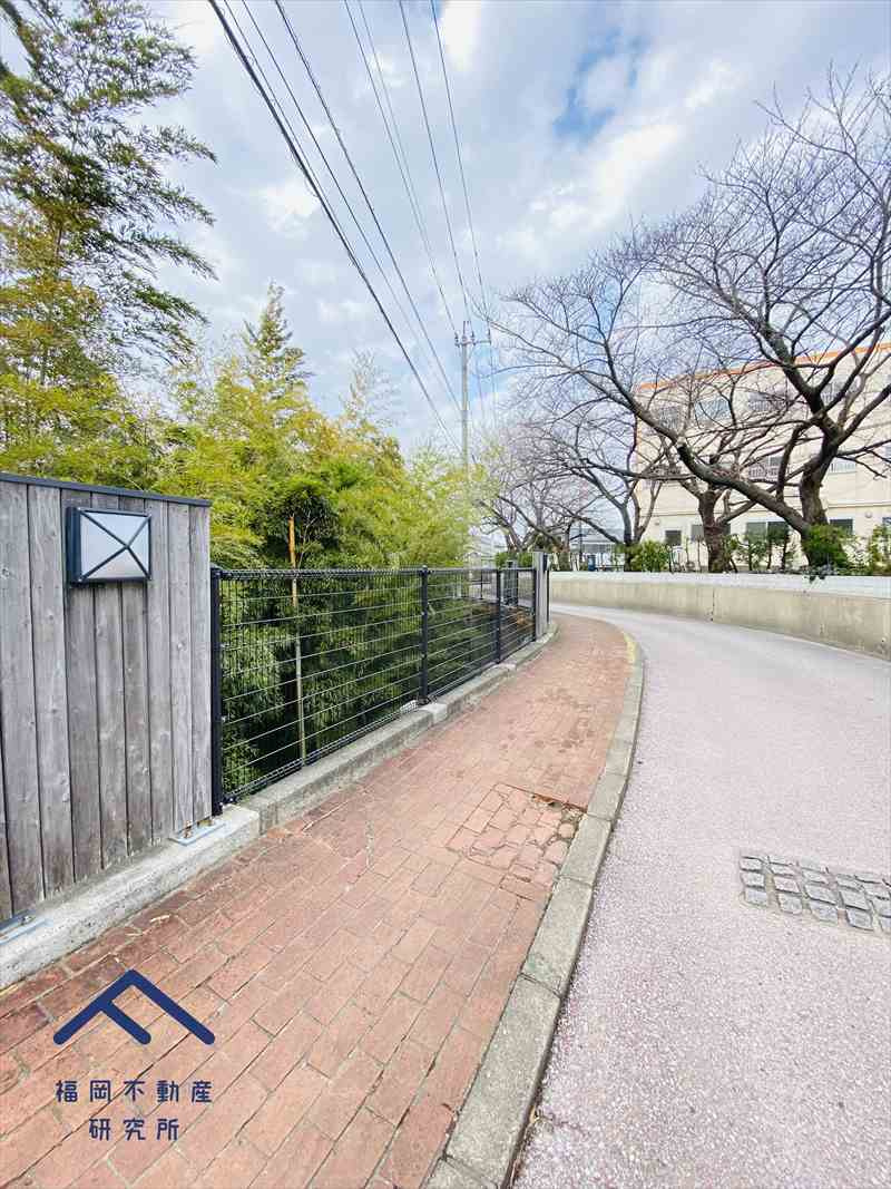 サンライフ名島の周辺