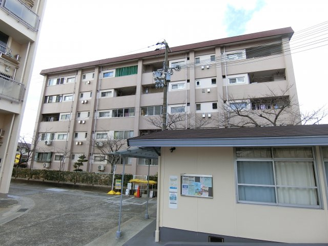高丸西ビルの外観