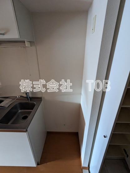 【設備】 | スカイコート千歳烏山第6 | 冷蔵庫置き場※クリーニング中の写真※
