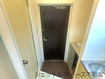 【玄関】 | トップリービル