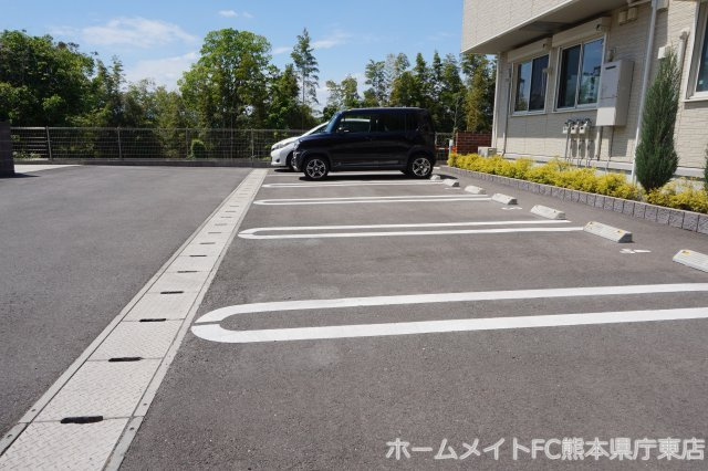 グランプラスの駐車場