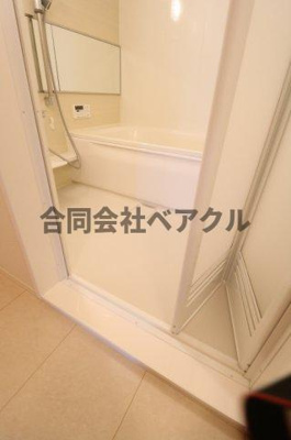 【浴室】 | ロイヤル西野山 | コンパクトで使いやすいお風呂です