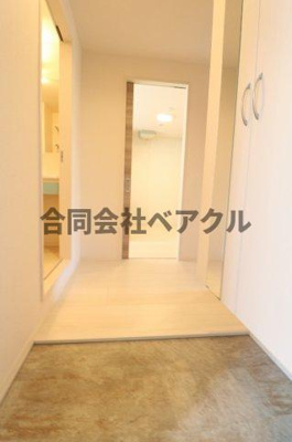 【玄関】 | ロイヤル西野山 | きれいな玄関です