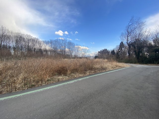 入間郡毛呂山町市場　建築条件なし売地　東武越生線『川角駅』徒歩20分　【光山小学区】の前面道路含む現地写真