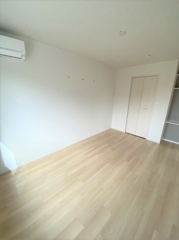 フロイデ　Ａの洋室