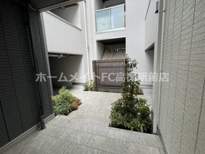 【ロビー】 | Serena