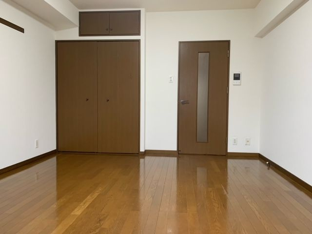 【寝室】 | ラフィネ美野島 | 落ち着いて過ごせるお部屋なので、寝室にいかがでしょうか