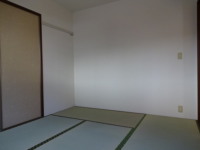 ヴェルドミール壱番館の和室