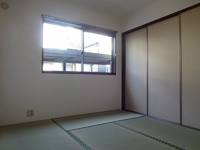 ヴェルドミール壱番館の和室