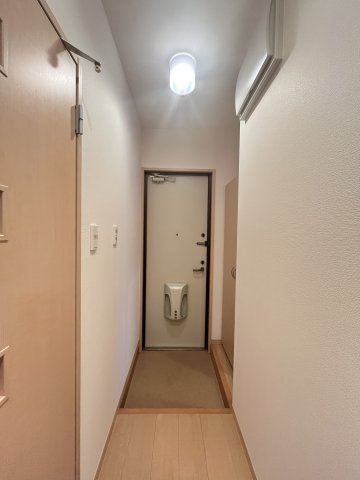 オーシャンヴューＢ棟の玄関