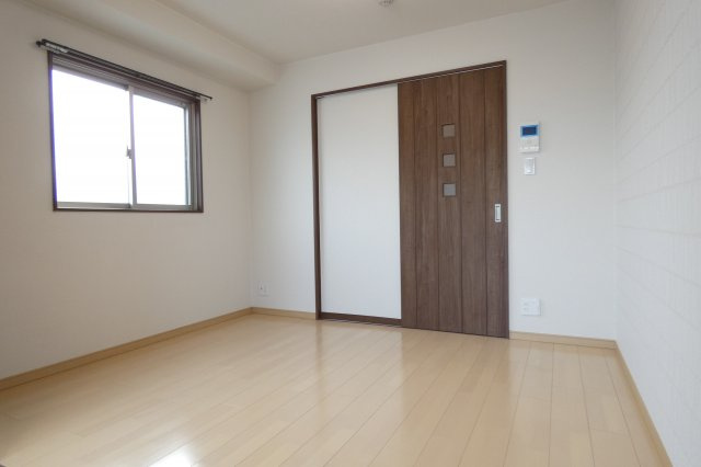 【居間・リビング】 | Hyu charmant