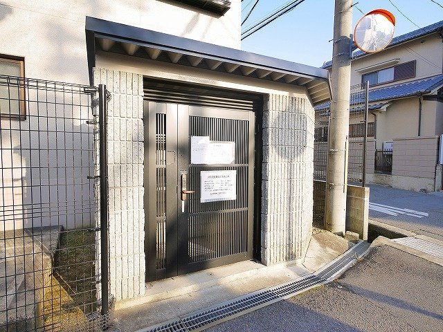 ヒルズ奈良高円のその他共用部分|敷地内にゴミ置き場あります