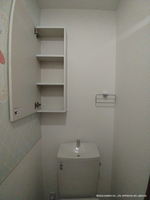 ★トイレ内にも収納★