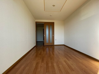 【洋室】 | ライラックⅡ | Ⅱ105の写真（間取反転タイプ：イメージ）