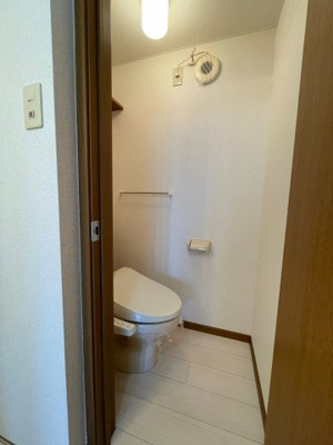 【トイレ】 | ライラックⅡ | Ⅱ105の写真（間取反転タイプ：イメージ）