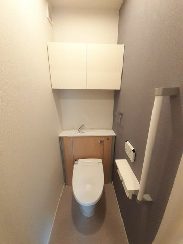 フランフラワーＡのトイレ|落ち着いたトイレです