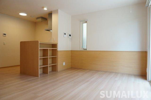 熊本市東区沼山津３丁目のアパートの居間・リビング