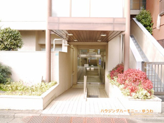 【その他共用部分】 | エントランスは、嬉しいバリアフリー。