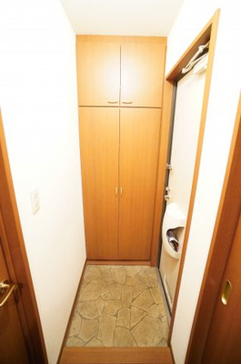 【玄関】 | ピュア 調 | ※同物件・反転タイプの写真です。