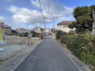 【前面道路含む現地写真】
