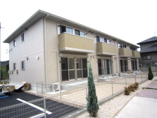 ホワイトクローバーの外観