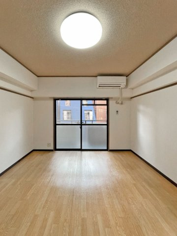 【洋室】 | いわき6番館 | ゆったりした洋室です