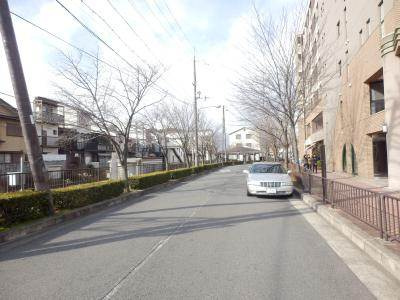 エルカーサーの周辺|前面道路