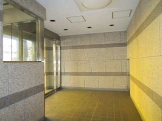 【エントランス】