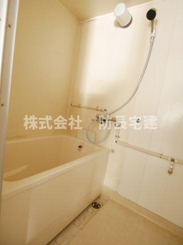 ストークハイツの浴室|落ち着いた空間のお風呂です