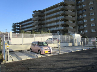 【駐車場】