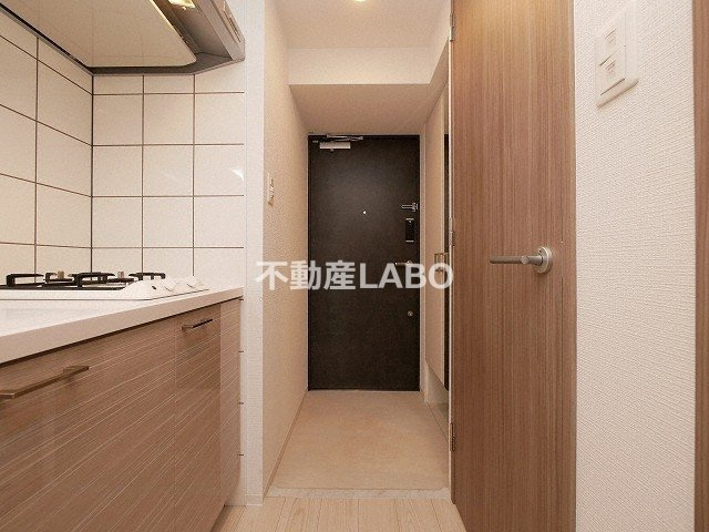 エスリード阿波座プライムコートの玄関