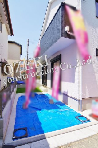 越谷市赤山町2丁目　新築戸建て　全1棟の駐車場