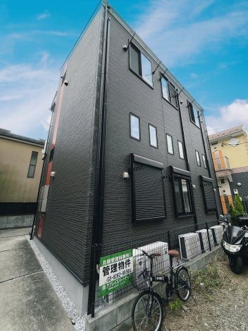 【外観】 | cozy横浜鶴見 | ☆黒色を基調としたスタイリッシュな外観☆