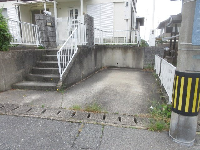 【駐車場】 | ガーデンヒルズ高の原