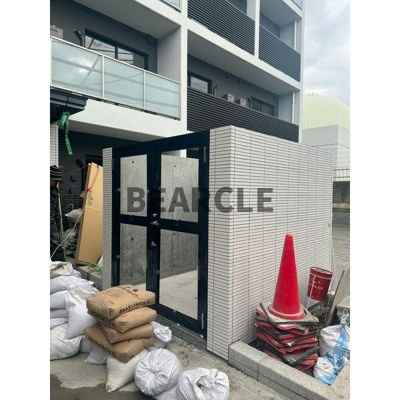 【エントランス】 | クレストタップ京都丹波口 | 清潔なエントランスです