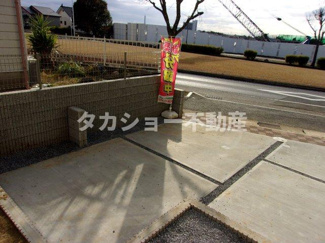 【駐車場】 | 駐車場に並列２台、車を止められます
