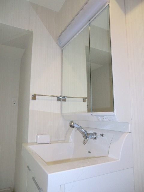 FEEL三国の独立洗面台