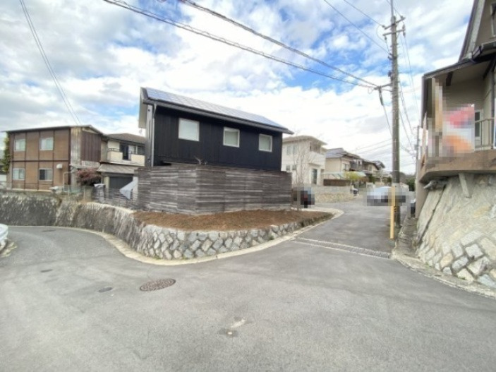 売土地　相田3丁目の前面道路含む現地写真