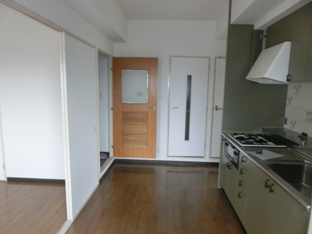 エル三津屋の居間・リビング
