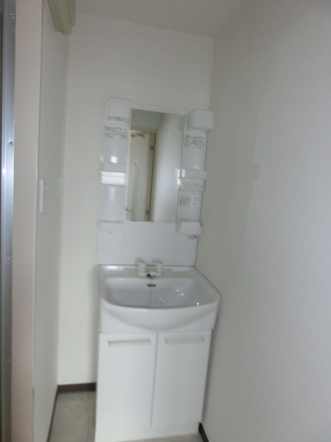エル三津屋の独立洗面台