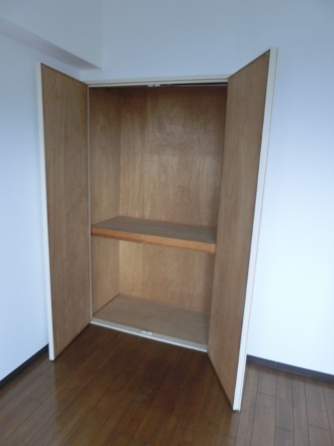 エル三津屋の収納