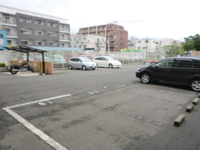 カクタスガーデンの駐車場