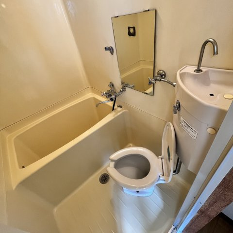 蘭東コーポの浴室