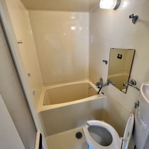 蘭東コーポの浴室