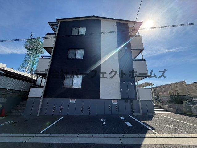 クラウディア中宮の外観