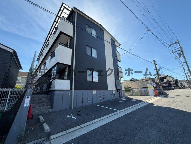 クラウディア中宮の駐車場|車をお持ちの方に嬉しい駐車場付きの物件です