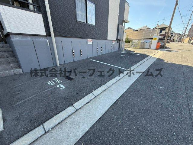 クラウディア中宮の駐車場|駐車場です