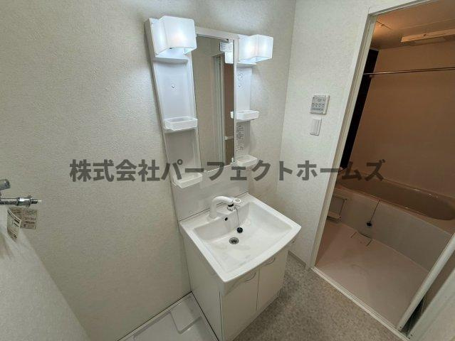 クラウディア中宮の独立洗面台|朝の身支度には欠かせない独立洗面化粧台